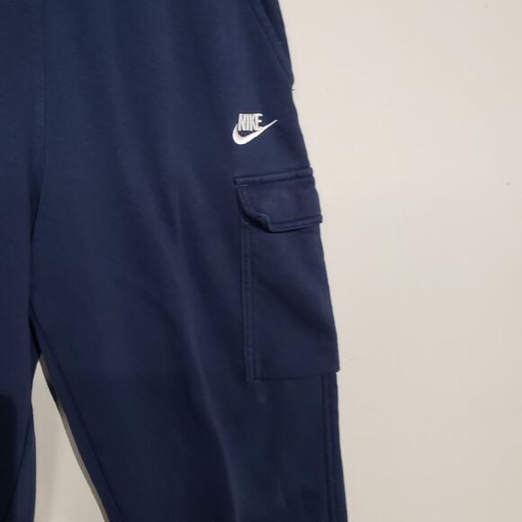 Nike Youth Lot - Size XL (4 Pieces) T Shirt, Cargo Joggers, Gym Shorts, Hoodie - Picture 15 of 16